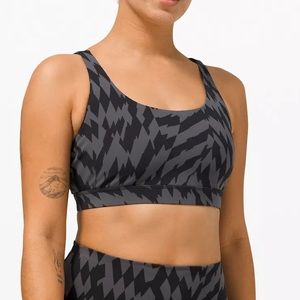 NWT Lululemon Energy Bra size 6